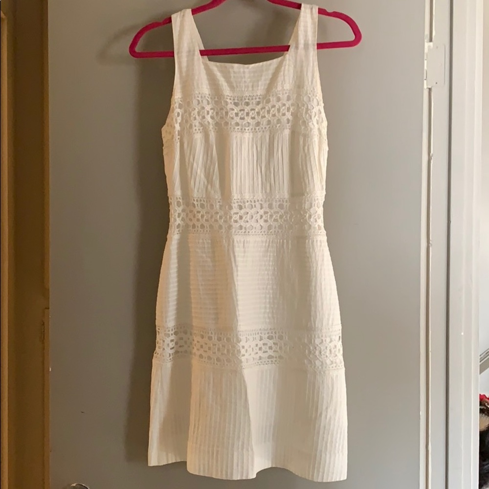 Sz 2 White BCBG dress